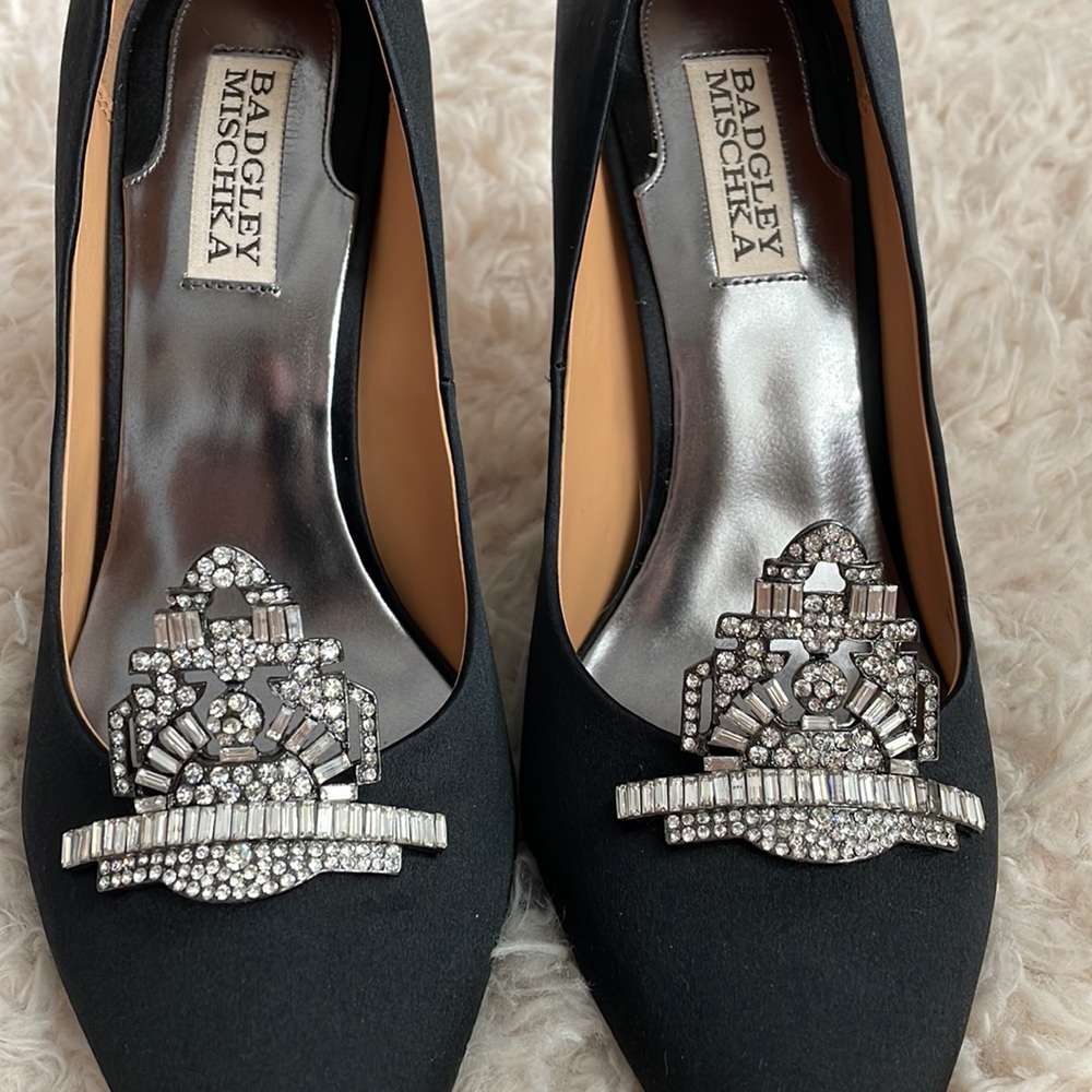 Badgley Mishka Daryn. Jeweled Black Satin Pump.